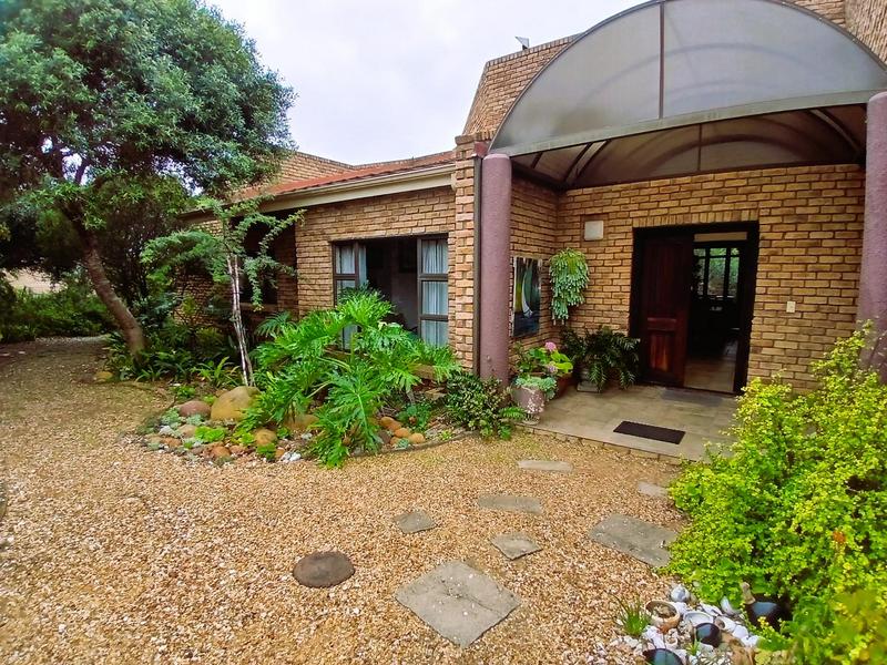 3 Bedroom Property for Sale in Stilbaai Wes Western Cape